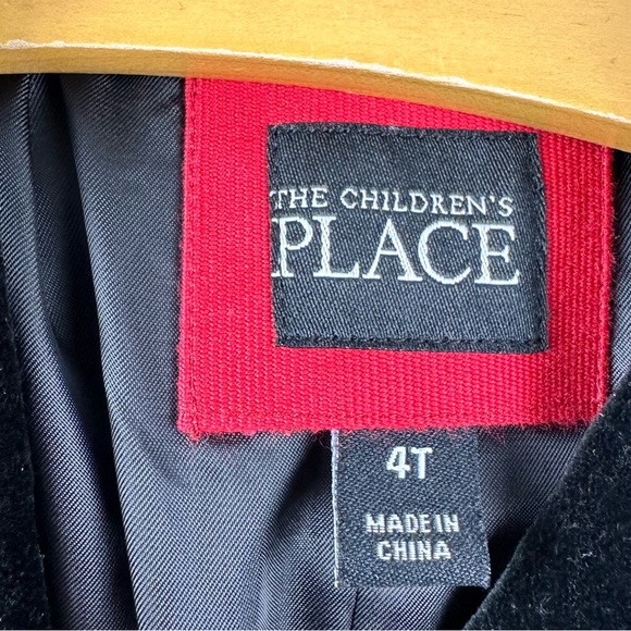 The  Children’s Place 2 Piece Set Velvet Suit sz 4T - Picture 4 of 10